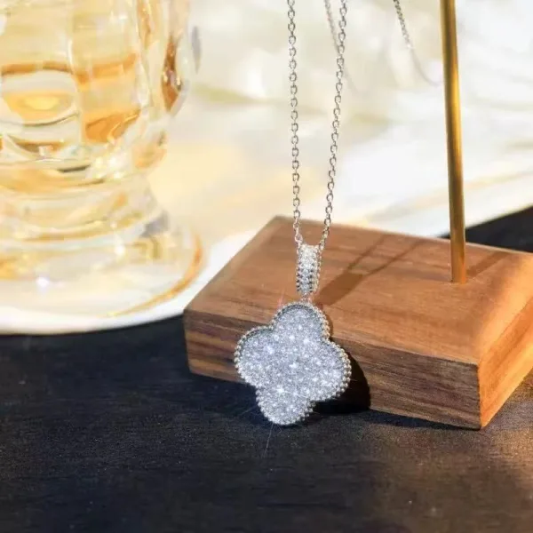 Four-Leaf Clover Diamond Pendant - 图片 3