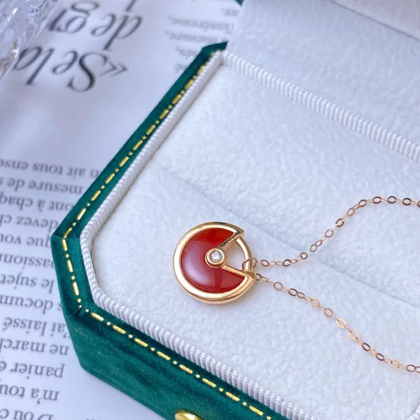 Red Agate Amulet Necklace - 图片 2